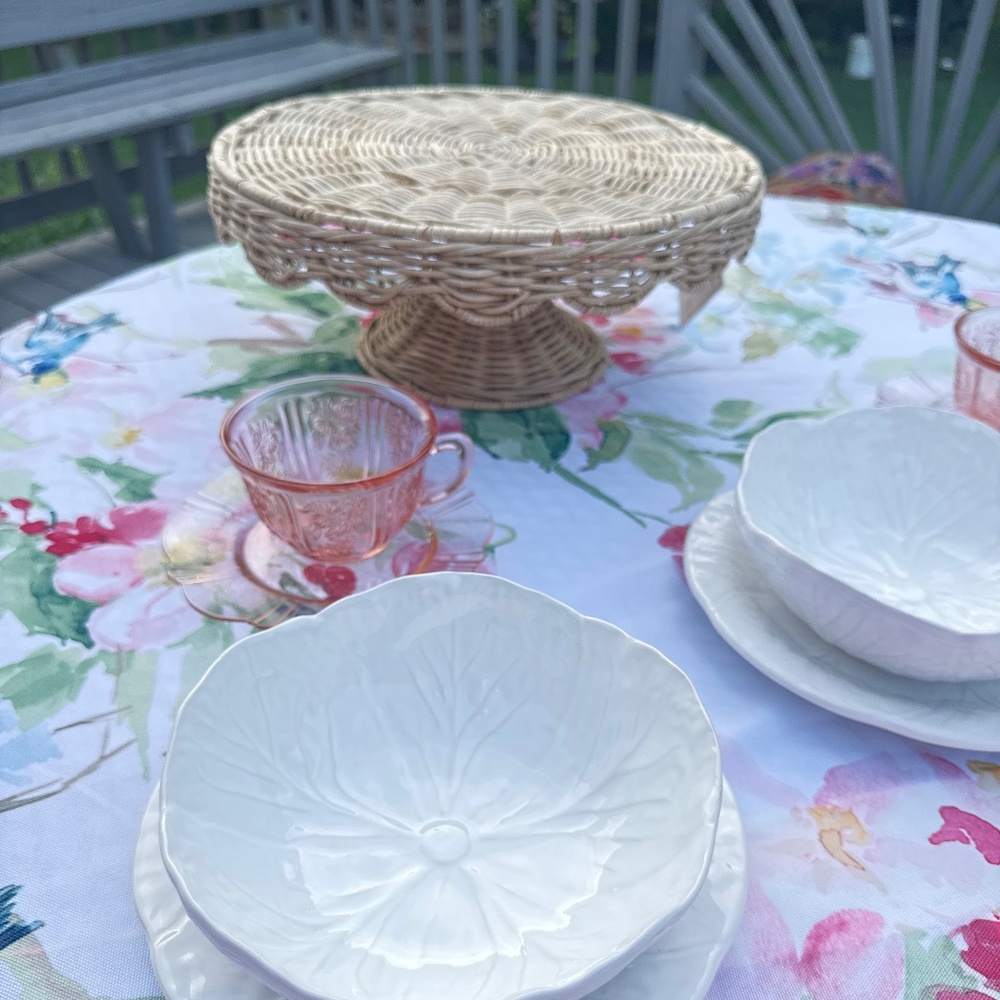 Southern Living Cake Holder